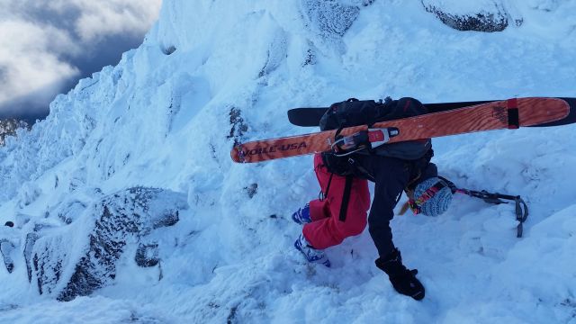 8-downclimbing-like-a-champ